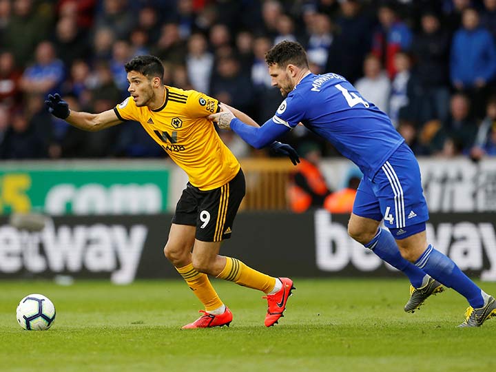 El Wolverhampton le gana al Cardiff City con asistencia de Raúl Jiménez