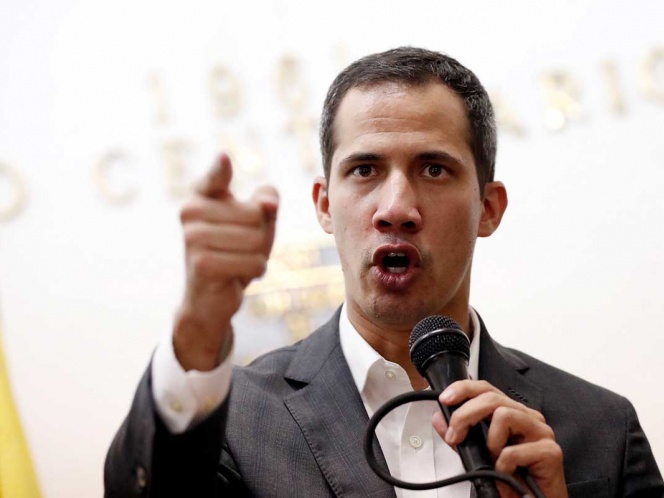 Guiadó anuncia paros en sector público para apresar a Maduro