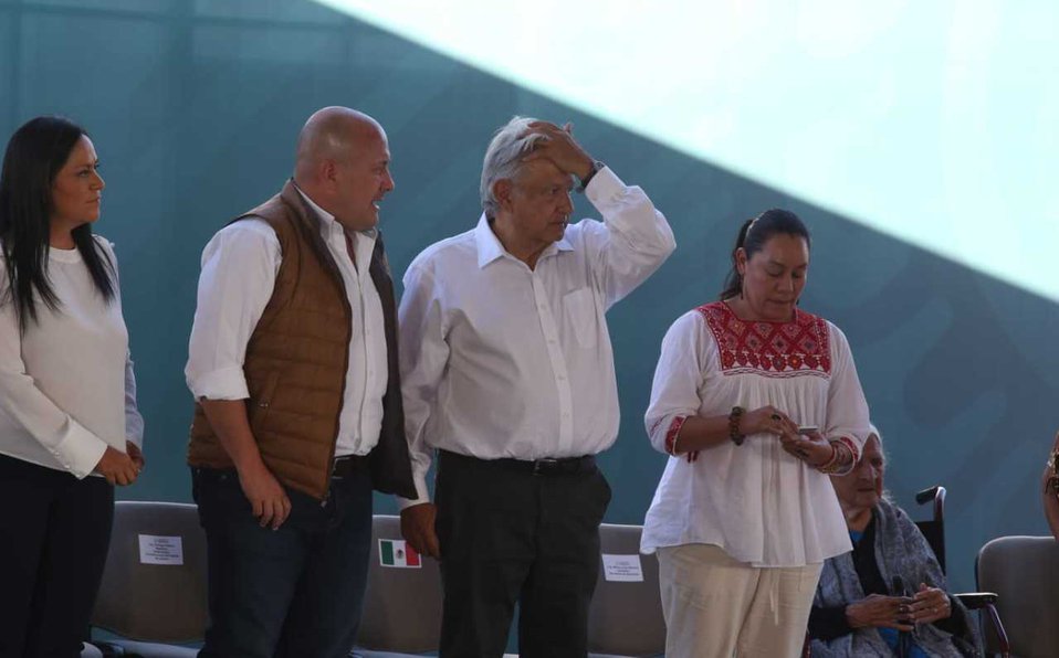 AMLO da instrucciones a Espriú para supervisar obra de Tren en Guadalajara