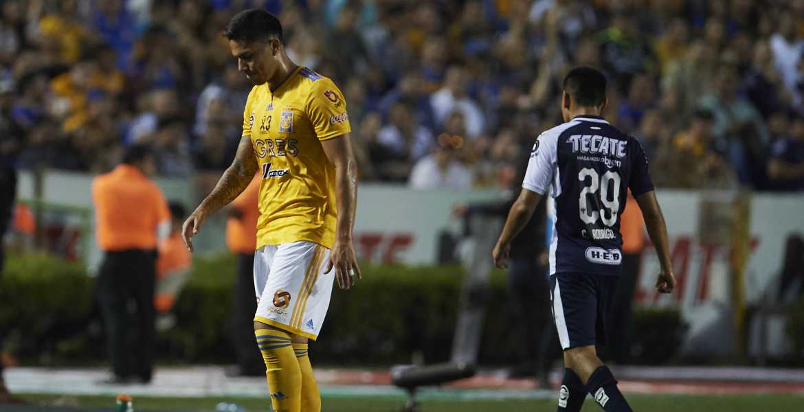 Carlos Salcedo y Jesús Dueñas no estarán en duelo ante León