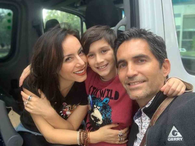 Claudia Lizaldi hace fiesta con su ex para celebrar divorcio