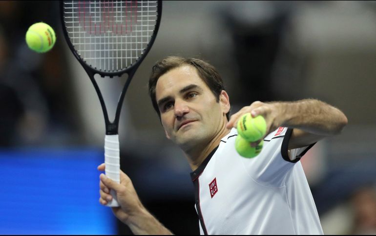 Federer titubea, pero avanza en el Abierto de Estados Unidos