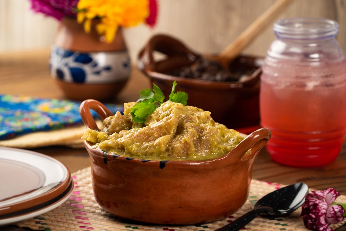 Chicharrón en salsa verde casero