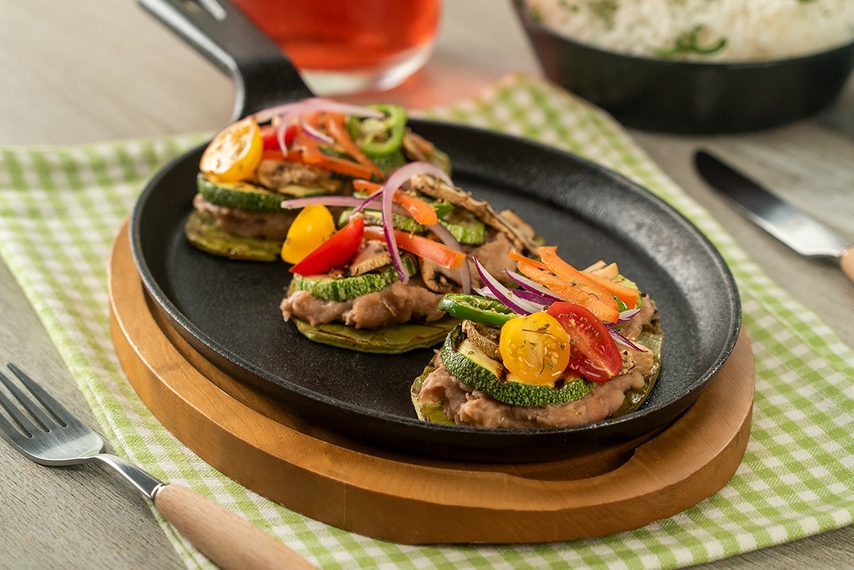 Sopes de vegetales parrillados