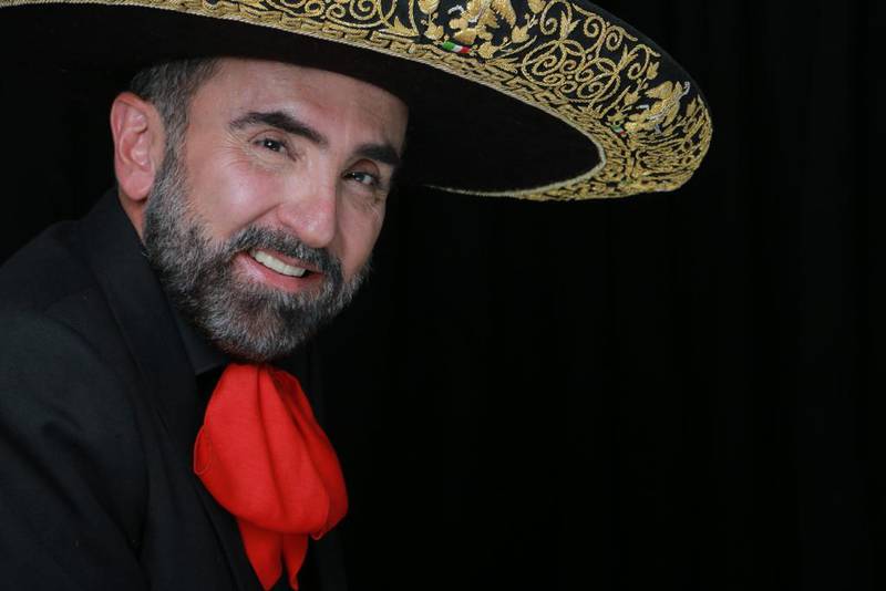 Vicente Fernández Jr podría debutar en OnlyFans